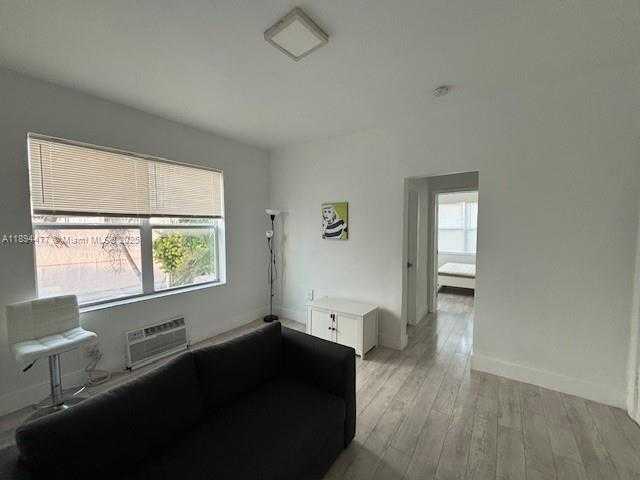 Small Image of 1618 MICHIGAN AVE #21, Miami Beach Number 6