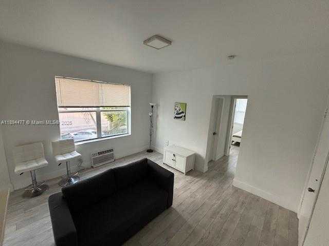 Small Image of 1618 MICHIGAN AVE #21, Miami Beach Number 8