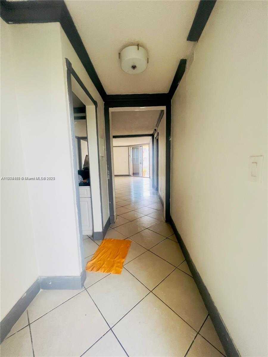 Small Image of 1750 WEST 46TH ST #435, Hialeah Number 3