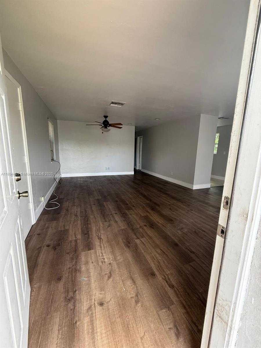 Small Image of 830 NORTH EAST 58TH CT, Oakland Park Number 6