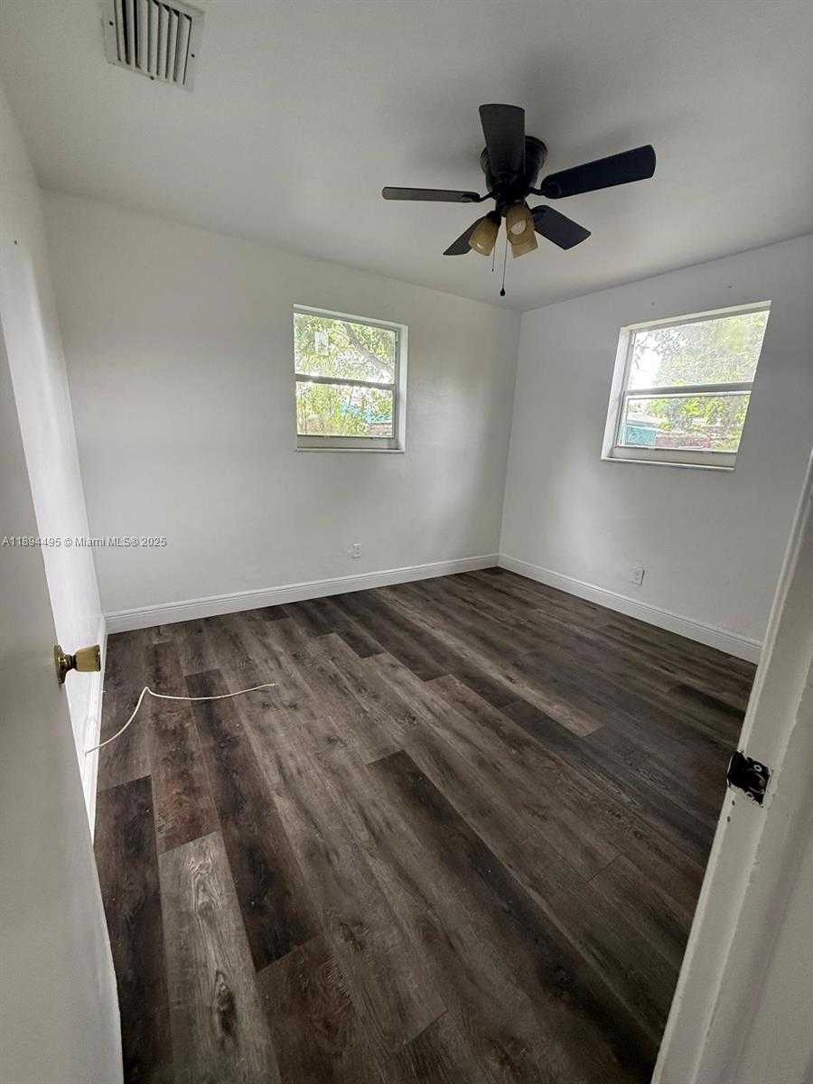 Small Image of 830 NORTH EAST 58TH CT, Oakland Park Number 7