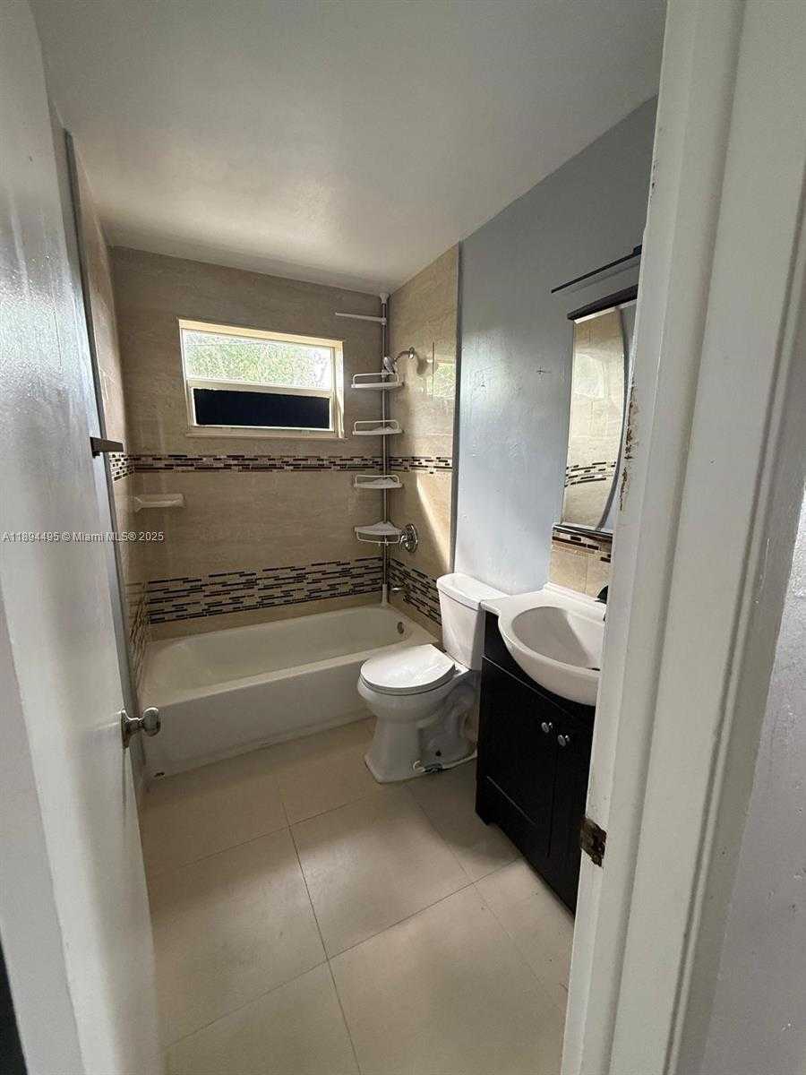 Small Image of 830 NORTH EAST 58TH CT, Oakland Park Number 8