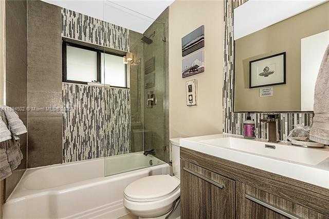 Small Image of 3464 NORTH EAST 19TH AVE, Oakland Park Number 23