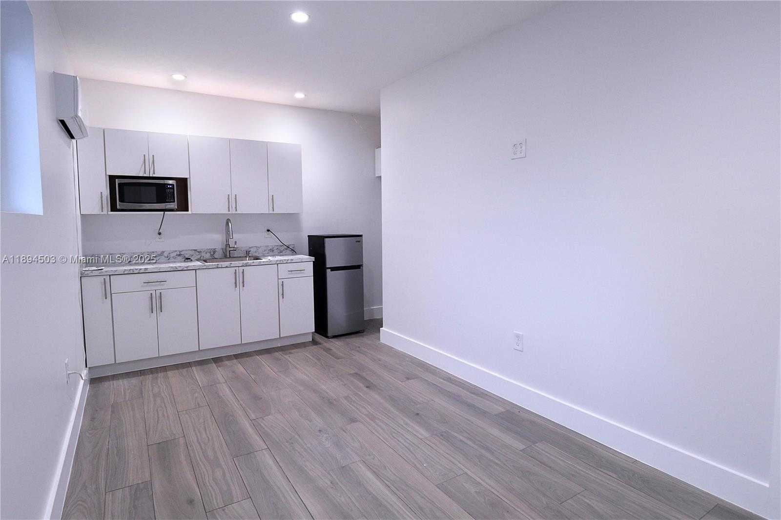 Small Image of 14420 SOUTH WEST 74TH ST #1, Miami Number 3