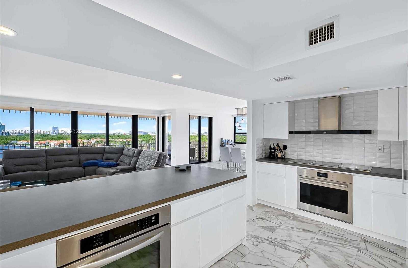 Small Image of 2 GROVE ISLE DR #B1210, Miami Number 3