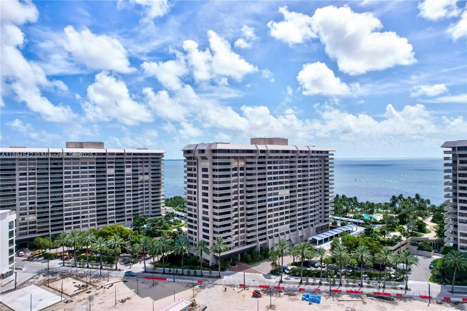 Small Image of 2 GROVE ISLE DR #B1210, Miami Number 53