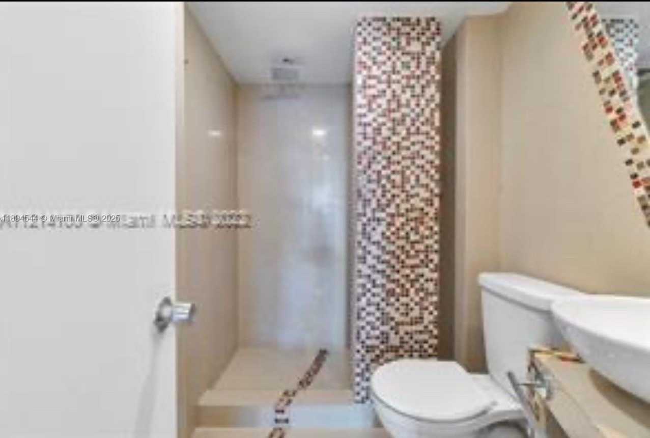 Small Image of 1351 NORTH EAST MIAMI GARDENS DR #622E, Miami Number 11