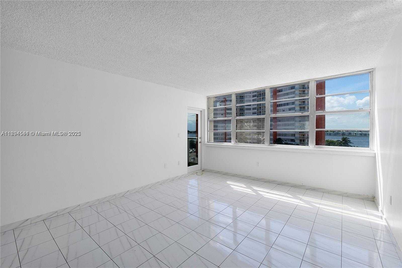 Small Image of 1351 NORTH EAST MIAMI GARDENS DR #622E, Miami Number 5