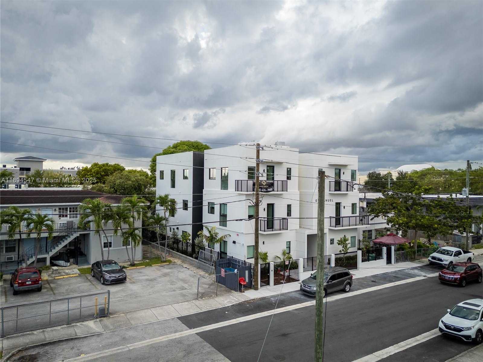 Small Image of 530 SOUTH WEST 11TH AVE #201, Miami Number 26