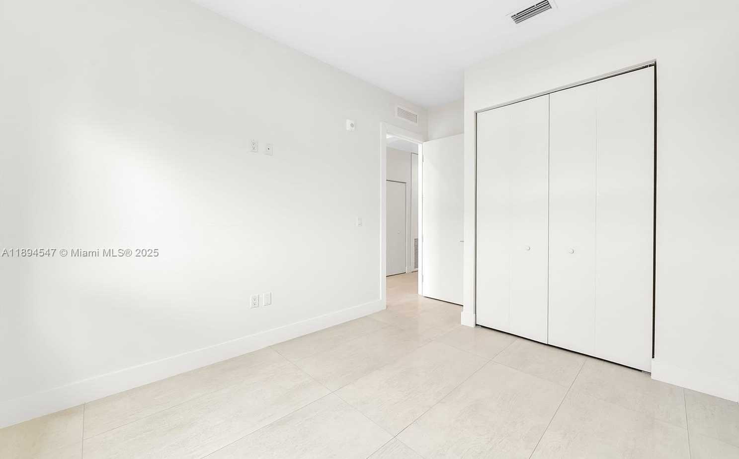 Small Image of 530 SOUTH WEST 11TH AVE #201, Miami Number 4