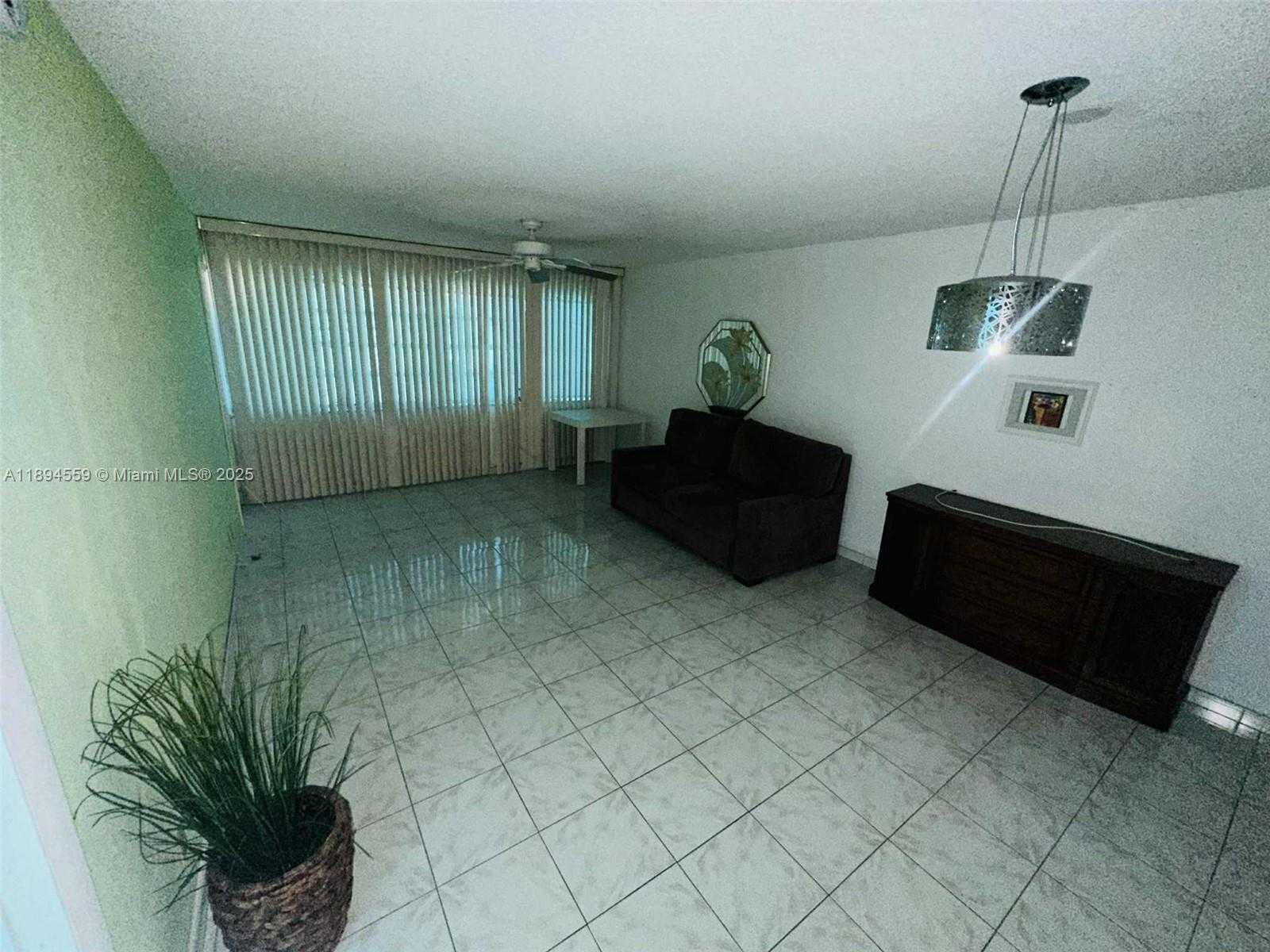 Small Image of 215 SOUTH EAST 3RD AVE #404A, Hallandale Beach Number 4