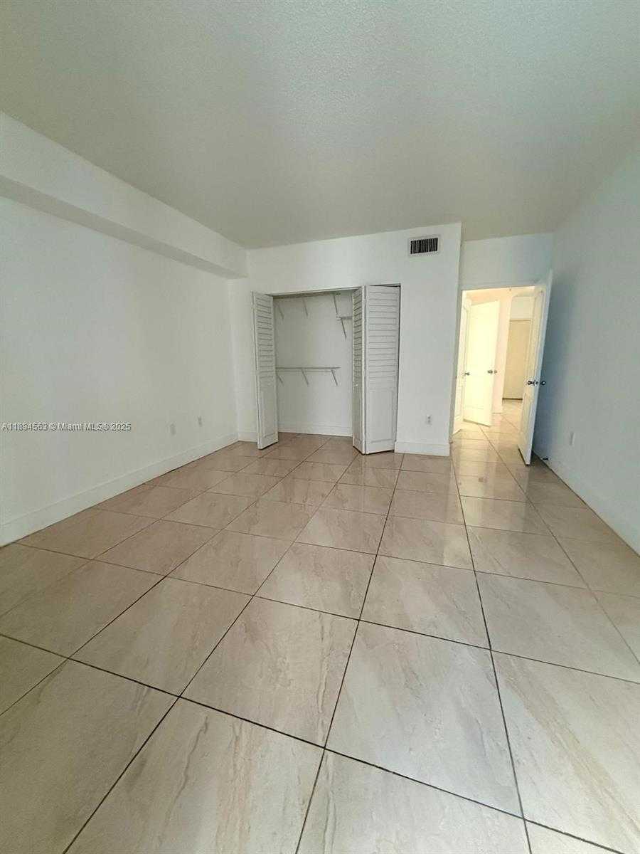 Small Image of 5091 NORTH WEST 7TH ST #1009, Miami Number 4