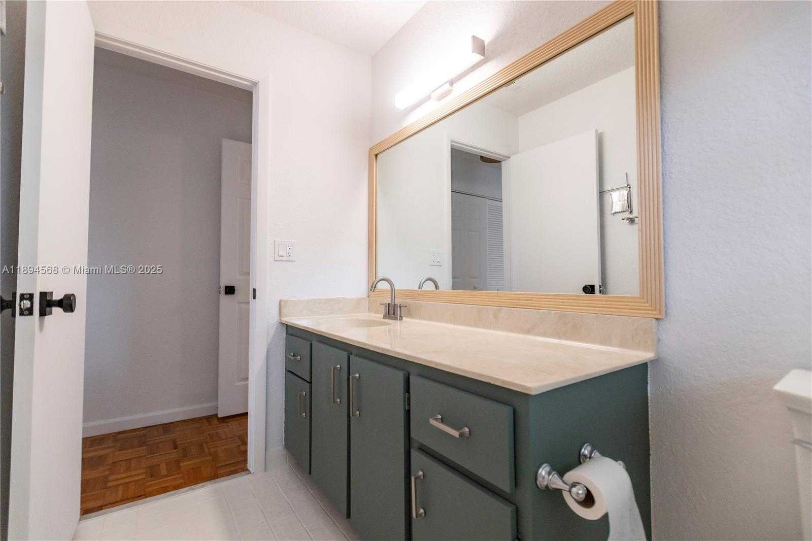 Small Image of 8775 SOUTH WEST 57TH ST, Cooper City Number 31