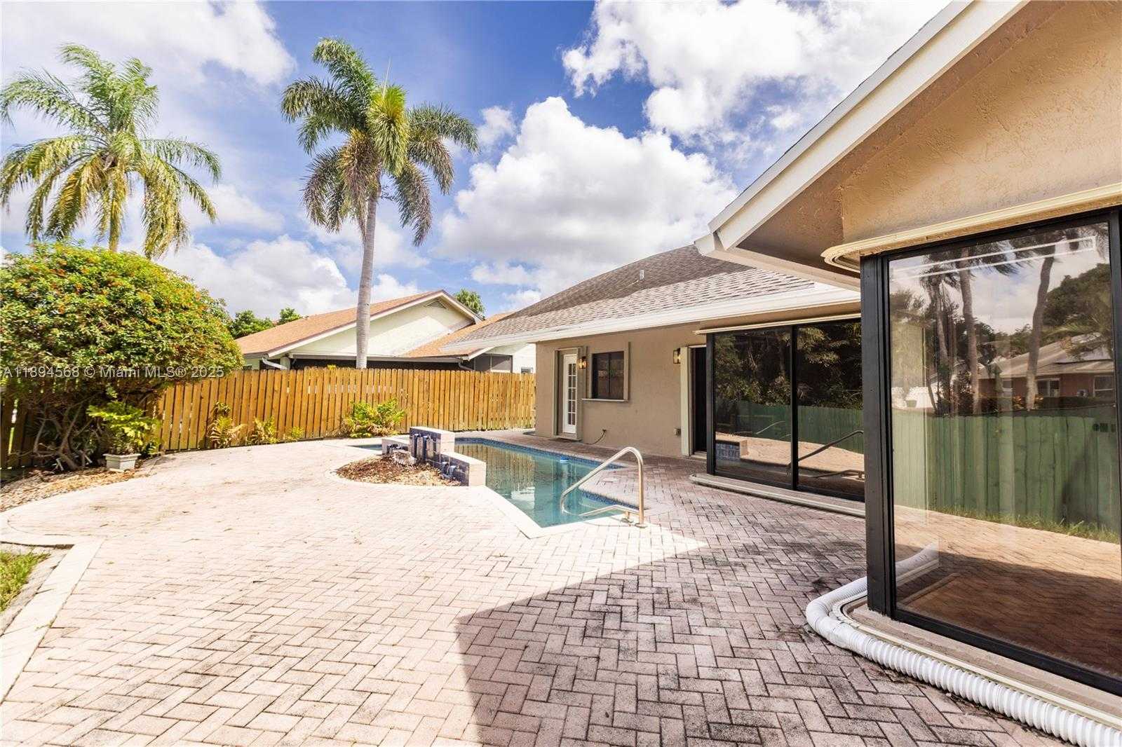 Small Image of 8775 SOUTH WEST 57TH ST, Cooper City Number 39