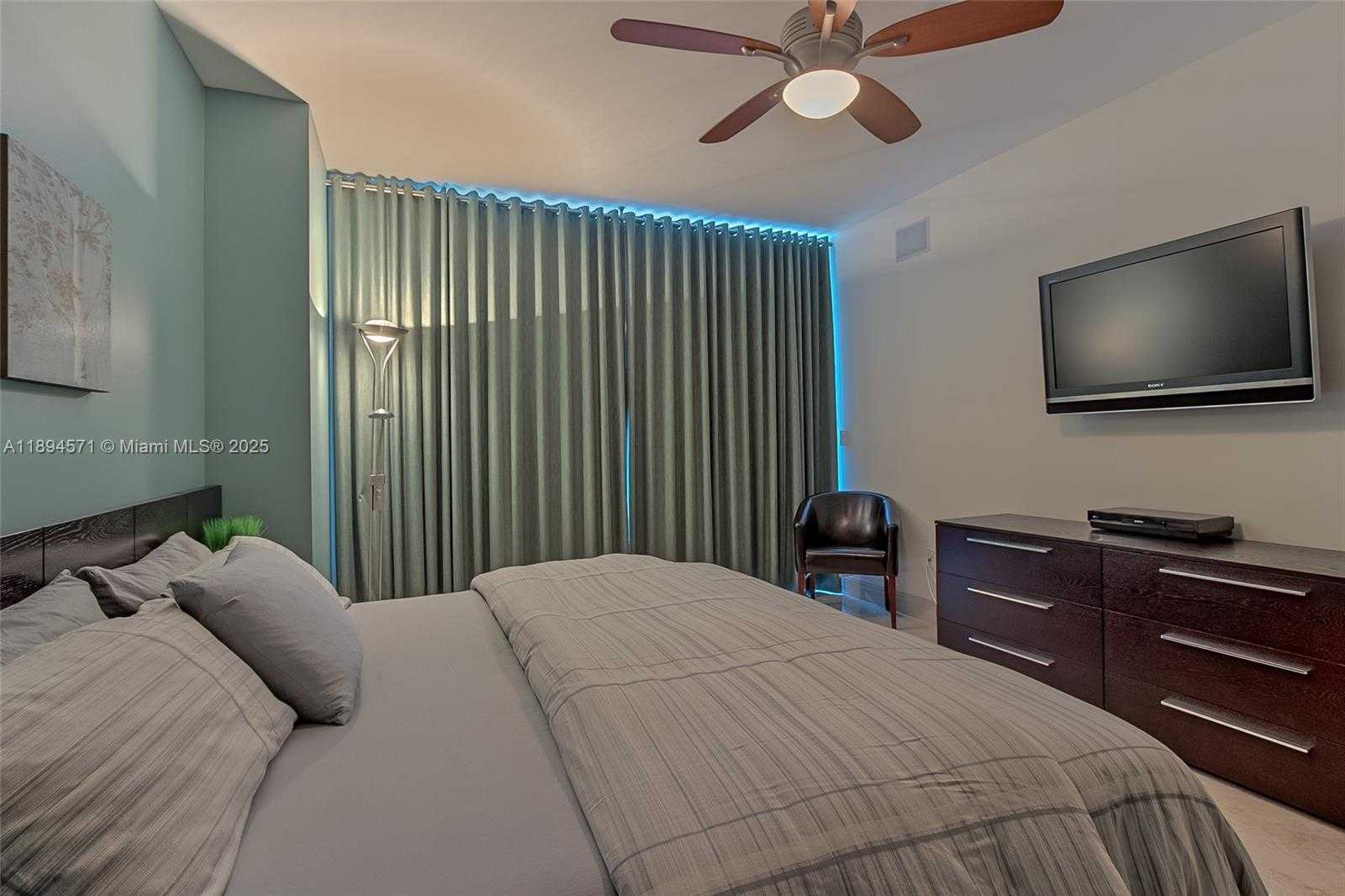 Small Image of 3535 SOUTH OCEAN DR #2102, Hollywood Number 42