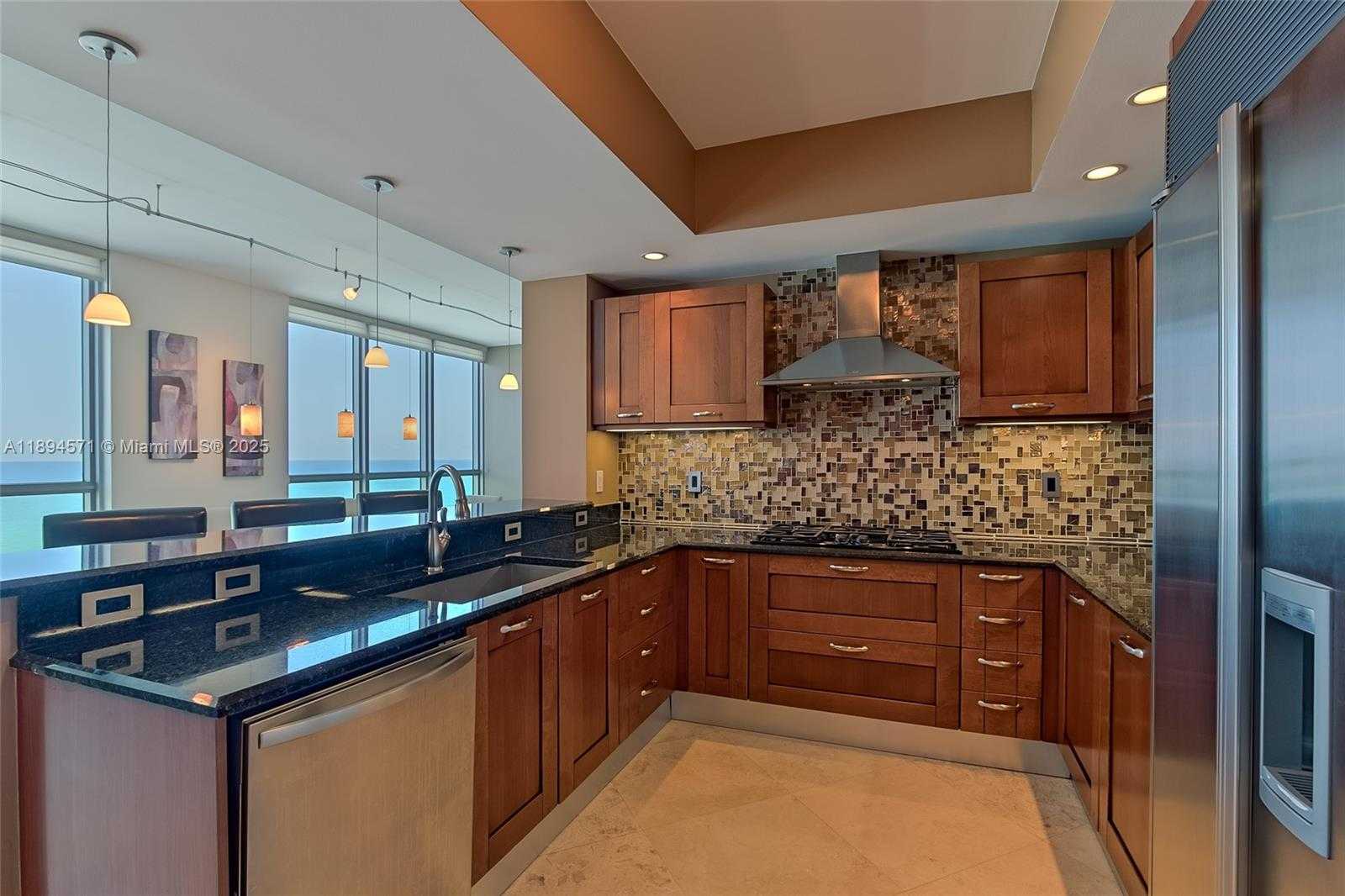 Small Image of 3535 SOUTH OCEAN DR #2102, Hollywood Number 7