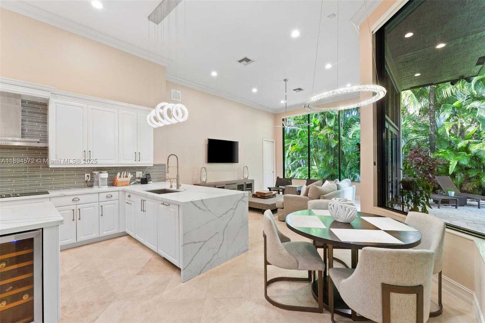 Small Image of 10775 BLUE PALM ST #N/A, Plantation Number 18