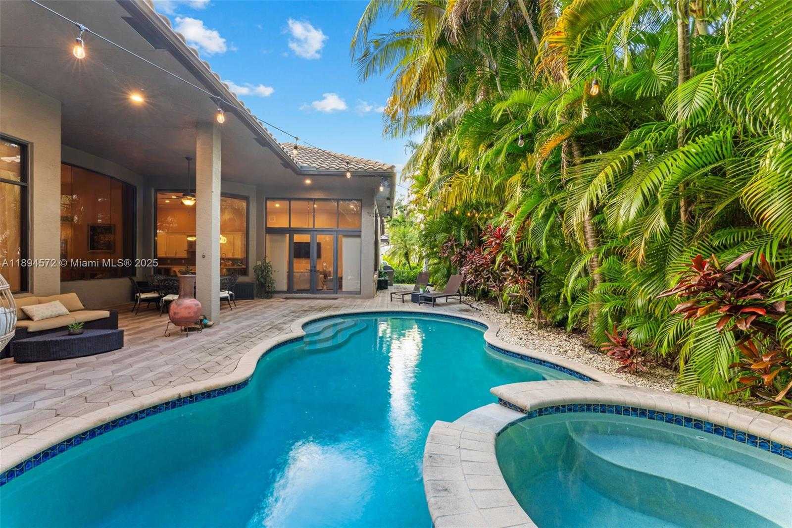 Small Image of 10775 BLUE PALM ST #N/A, Plantation Number 37