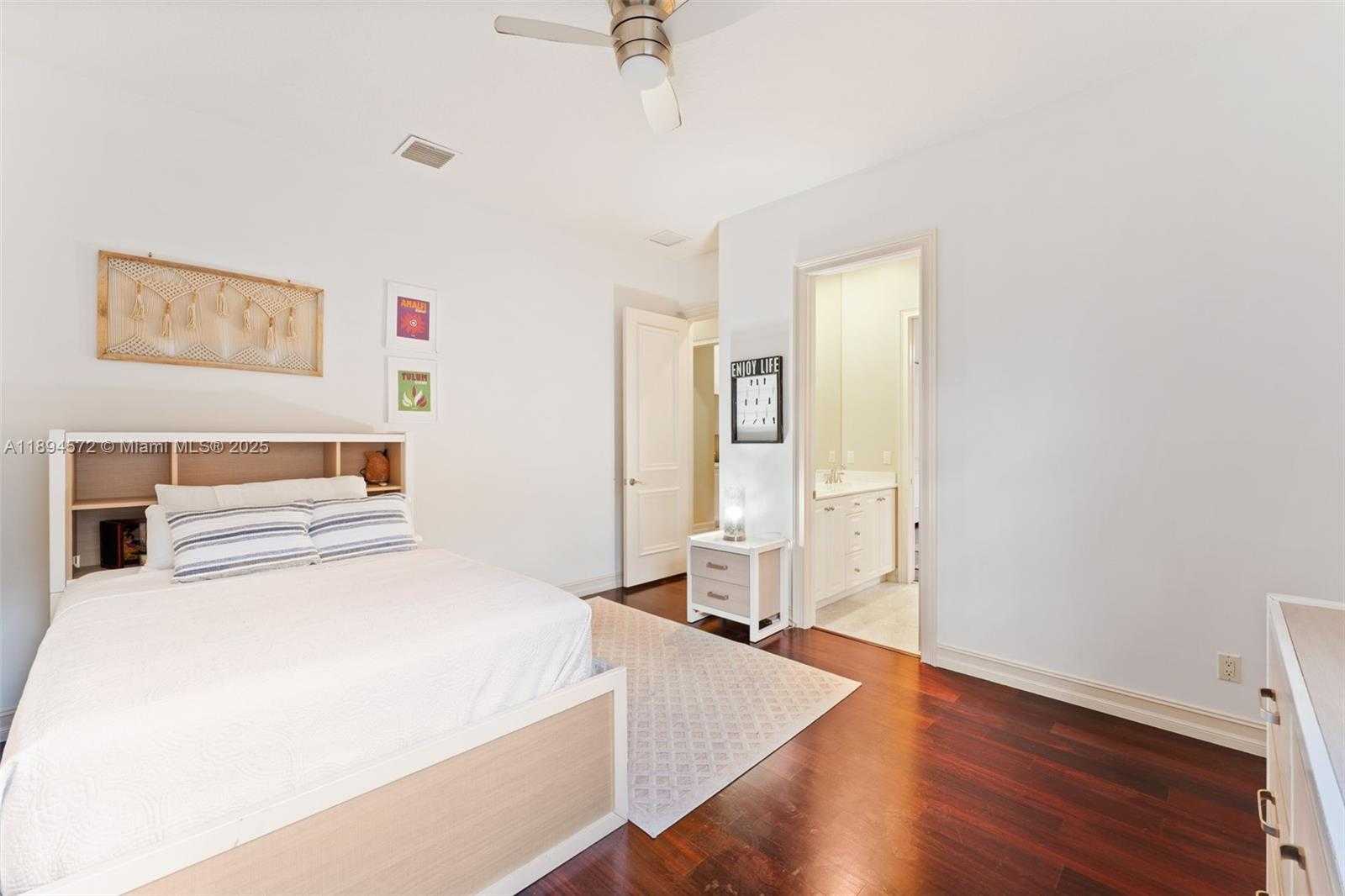 Small Image of 10775 BLUE PALM ST #N/A, Plantation Number 41