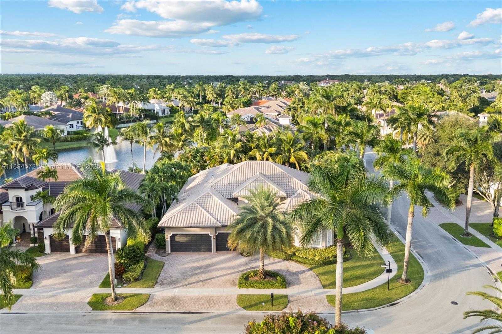 Small Image of 10775 BLUE PALM ST #N/A, Plantation Number 46