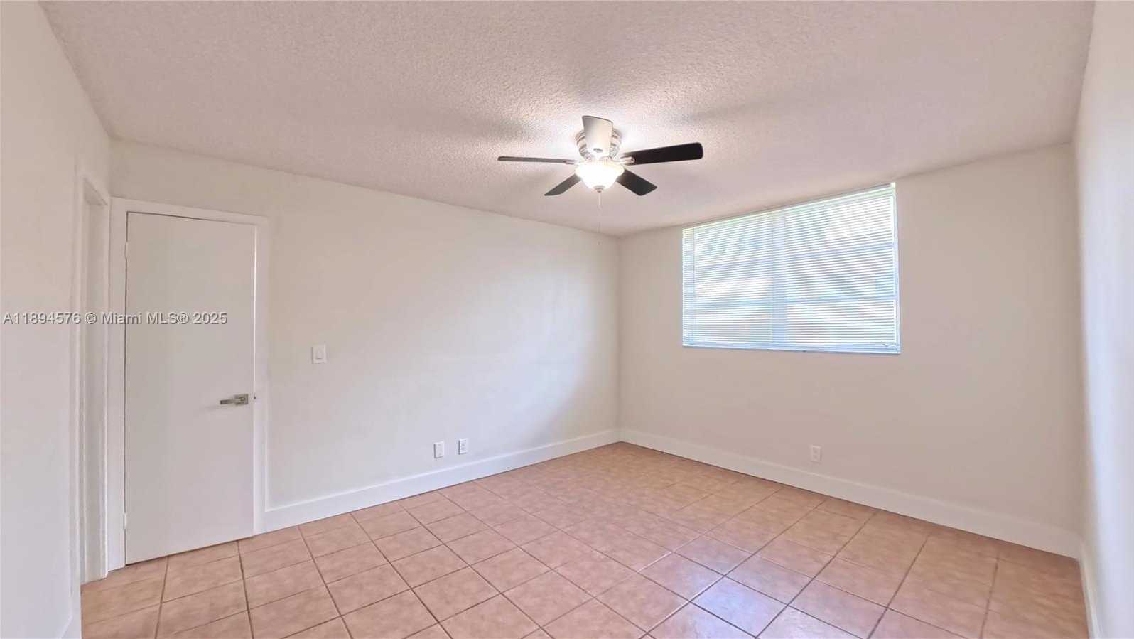 Small Image of 1720 FUNSTON ST #111, Hollywood Number 13