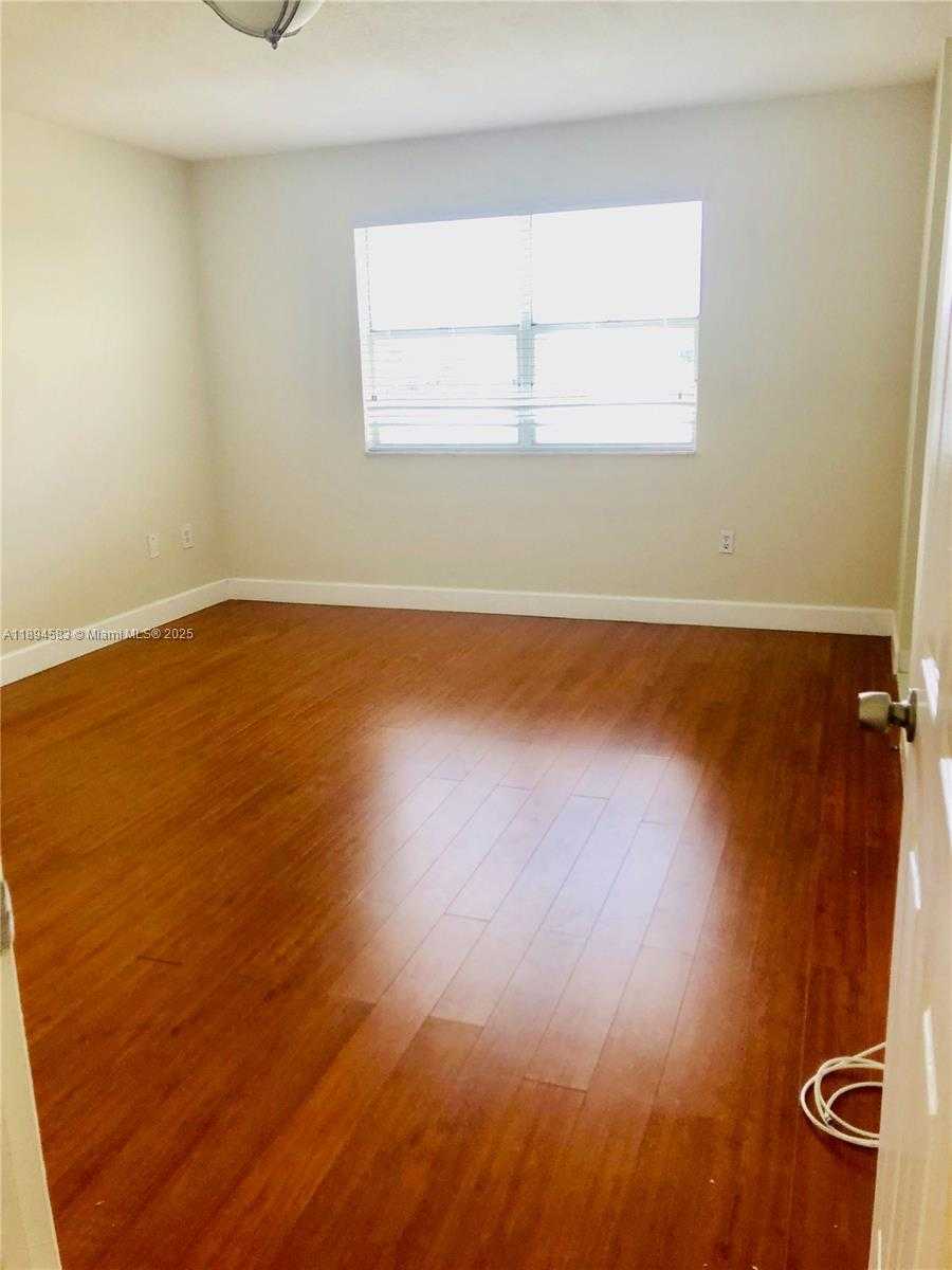 Small Image of 1010 SOUTH WEST 99TH AVE #-, Pembroke Pines Number 11