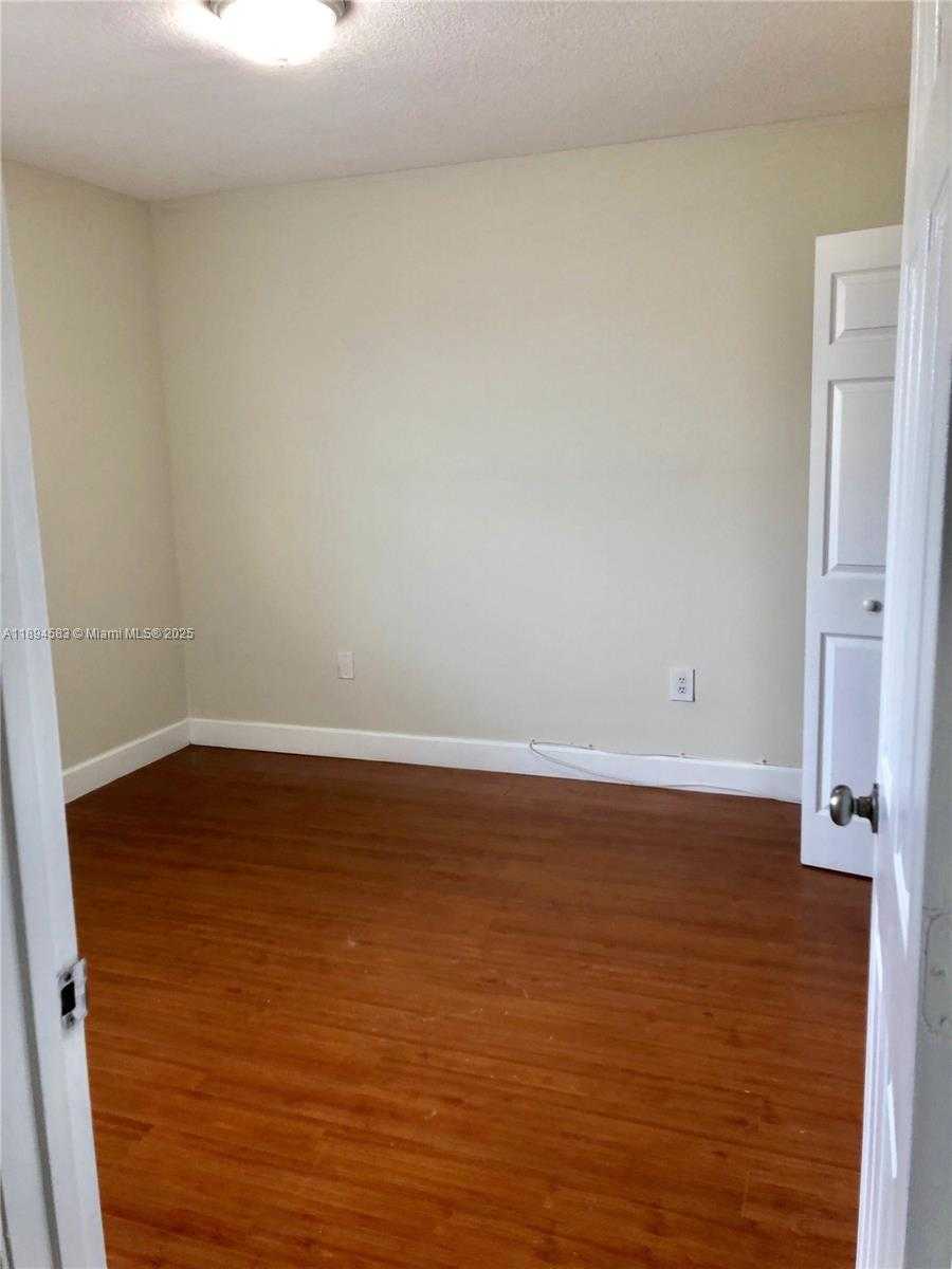 Small Image of 1010 SOUTH WEST 99TH AVE #-, Pembroke Pines Number 12