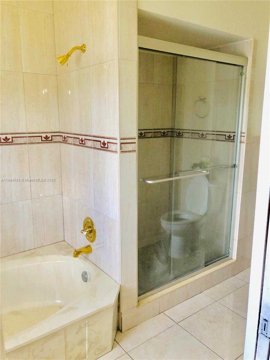 Small Image of 1010 SOUTH WEST 99TH AVE #-, Pembroke Pines Number 16