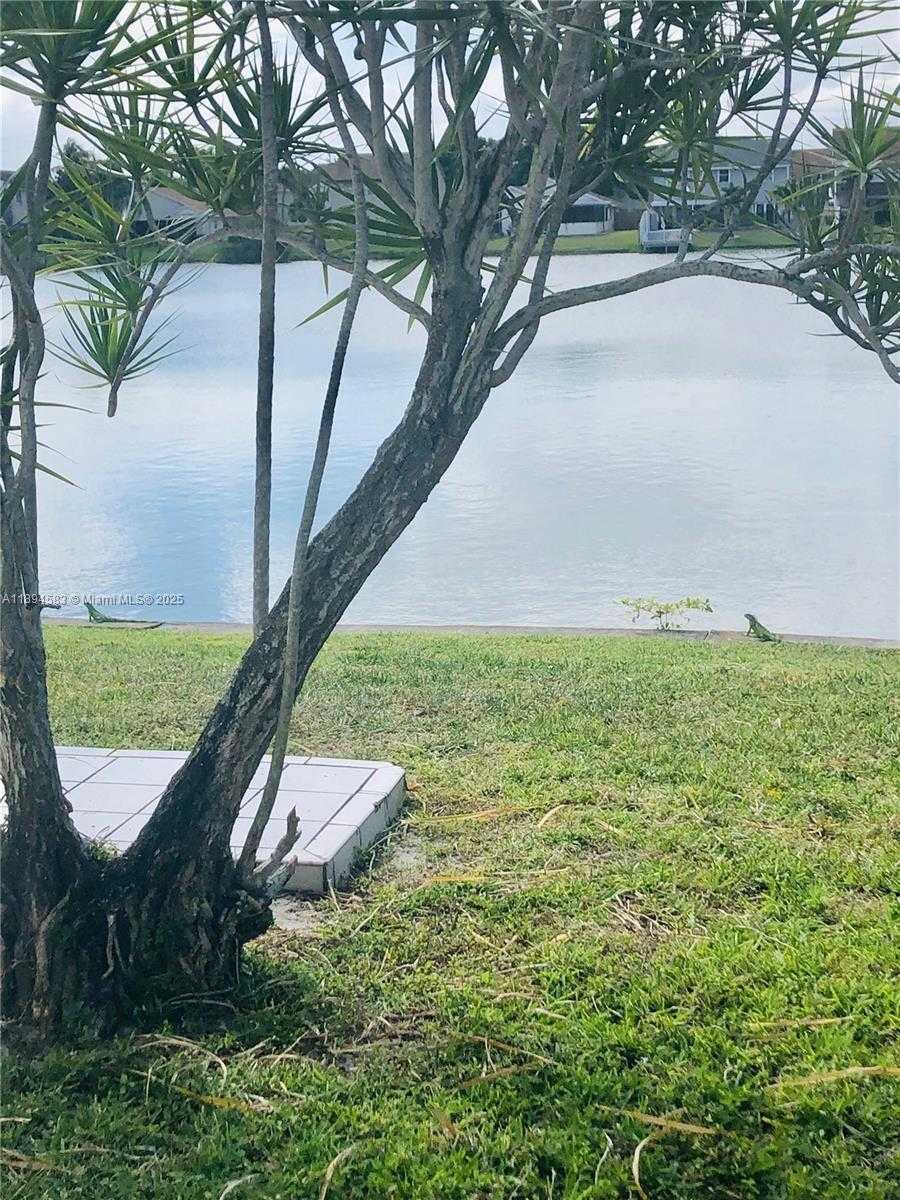 Small Image of 1010 SOUTH WEST 99TH AVE #-, Pembroke Pines Number 21