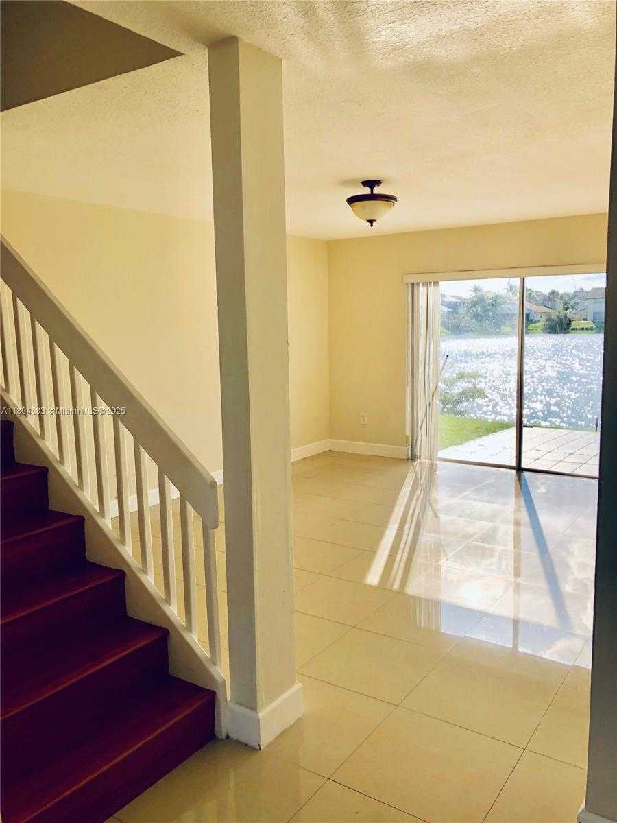 Small Image of 1010 SOUTH WEST 99TH AVE #-, Pembroke Pines Number 9