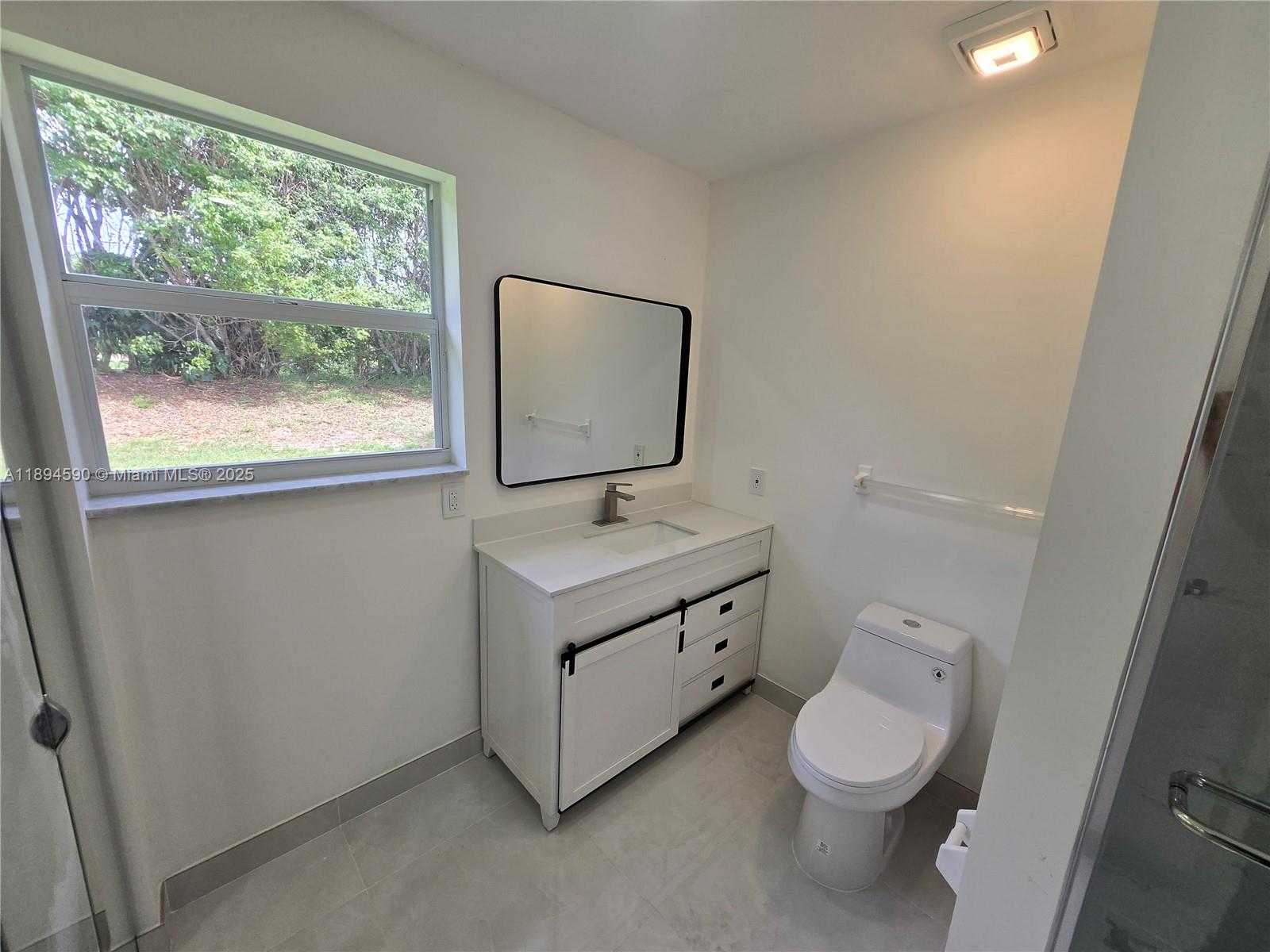 Small Image of 600 SOUTH WEST 8TH PL, Boynton Beach Number 14