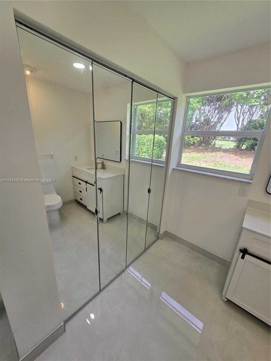Small Image of 600 SOUTH WEST 8TH PL, Boynton Beach Number 15