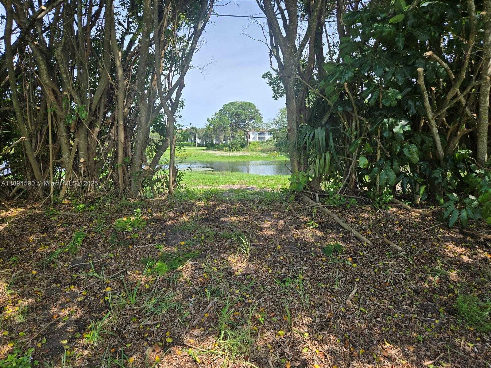 Small Image of 600 SOUTH WEST 8TH PL, Boynton Beach Number 3