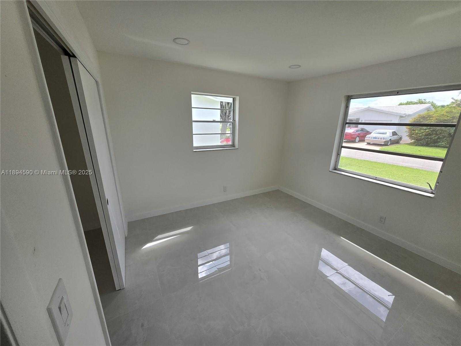 Small Image of 600 SOUTH WEST 8TH PL, Boynton Beach Number 4