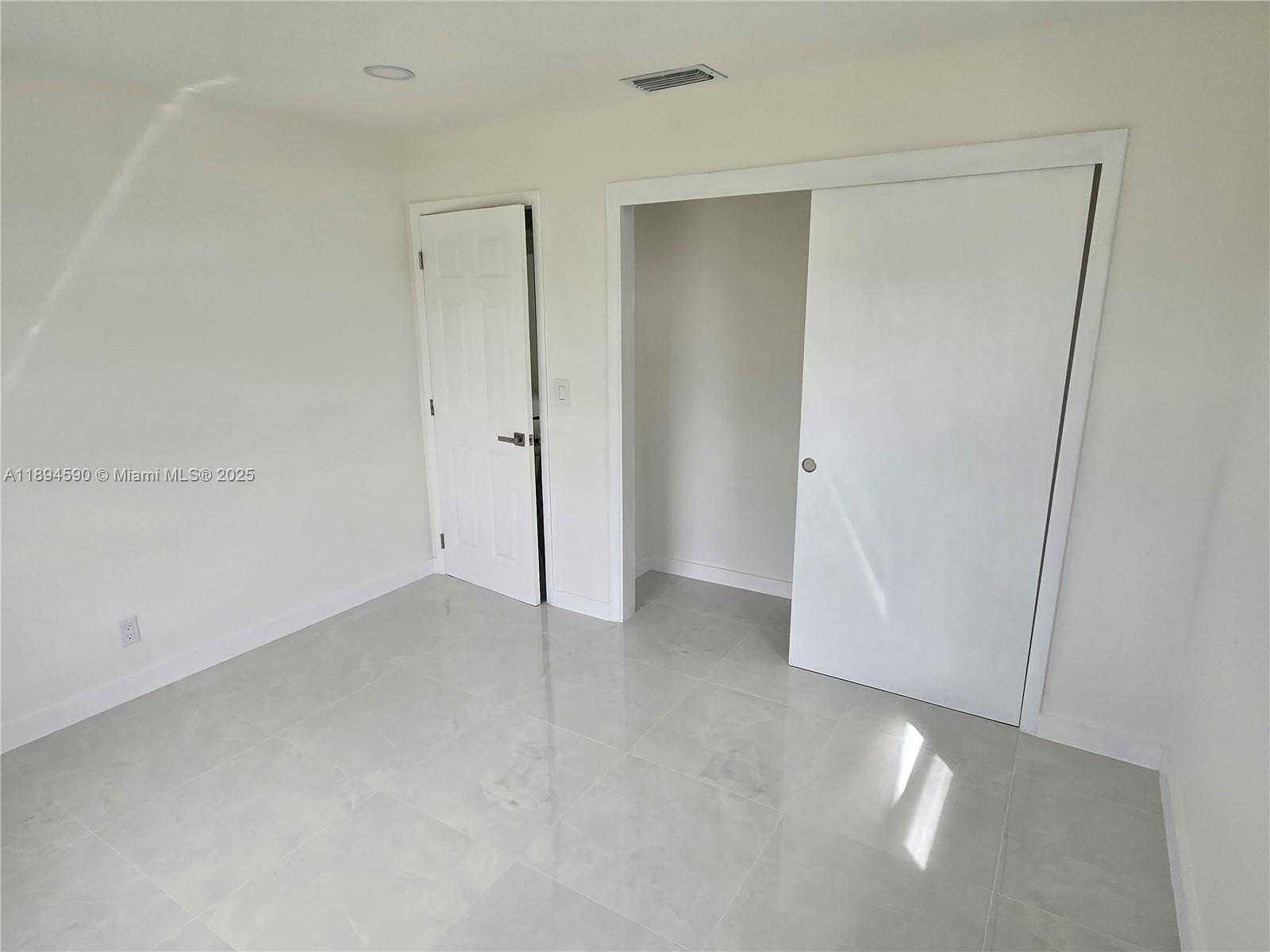 Small Image of 600 SOUTH WEST 8TH PL, Boynton Beach Number 6