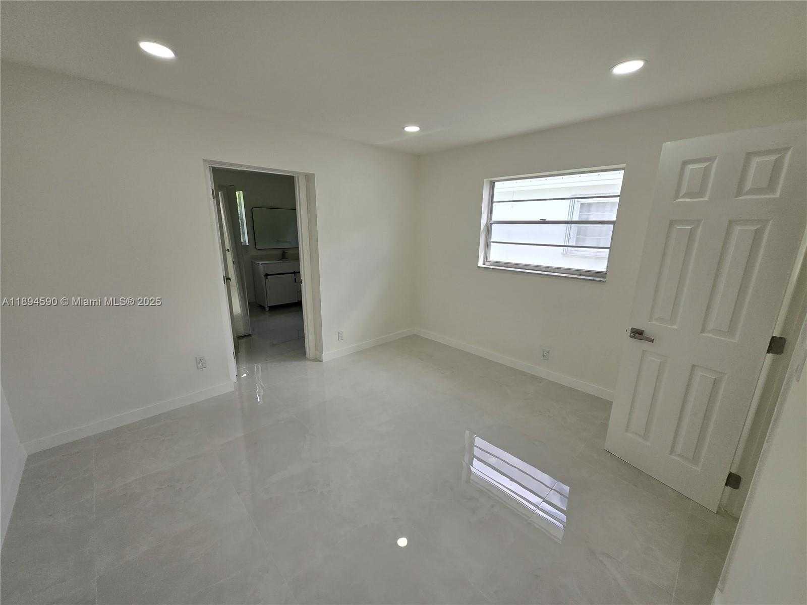 Small Image of 600 SOUTH WEST 8TH PL, Boynton Beach Number 9