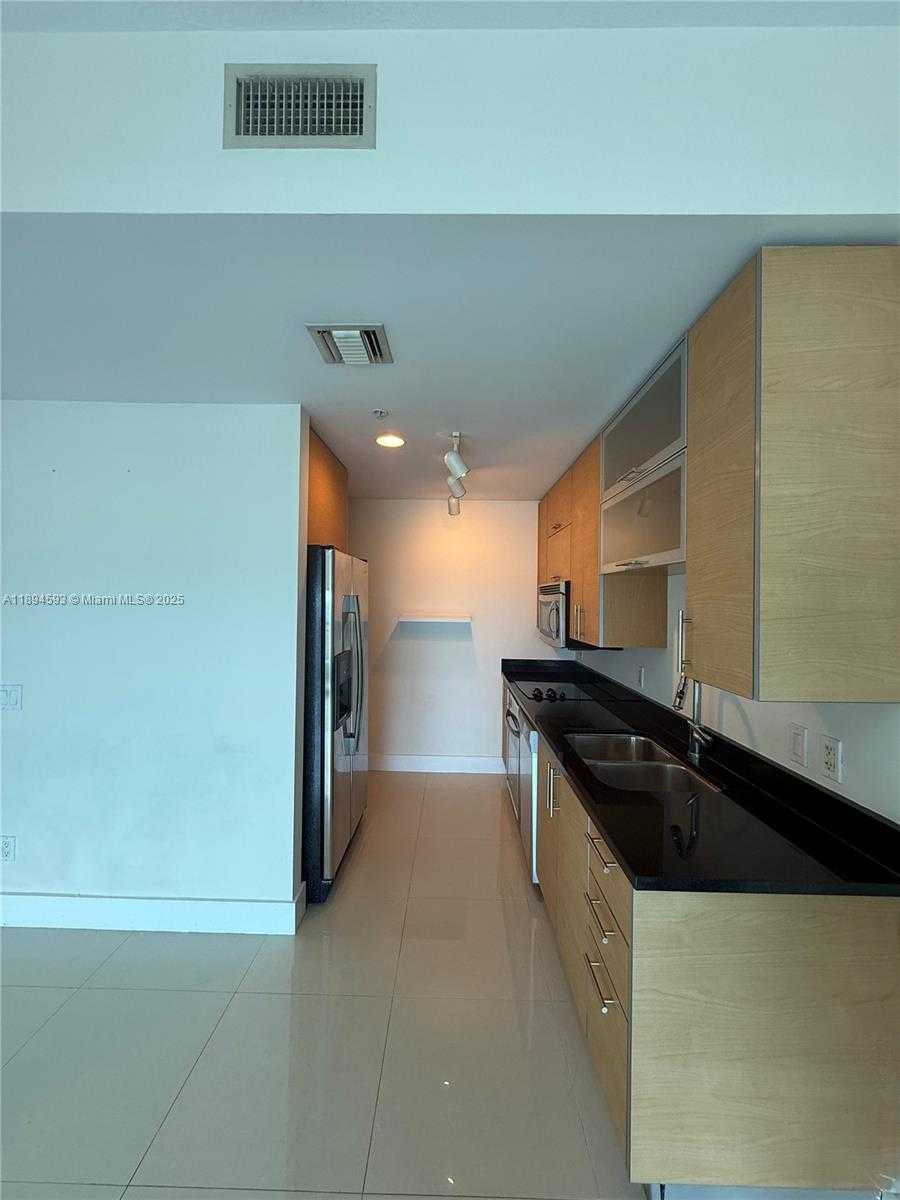 Small Image of 60 SOUTH WEST 13TH ST #3809, Miami Number 6