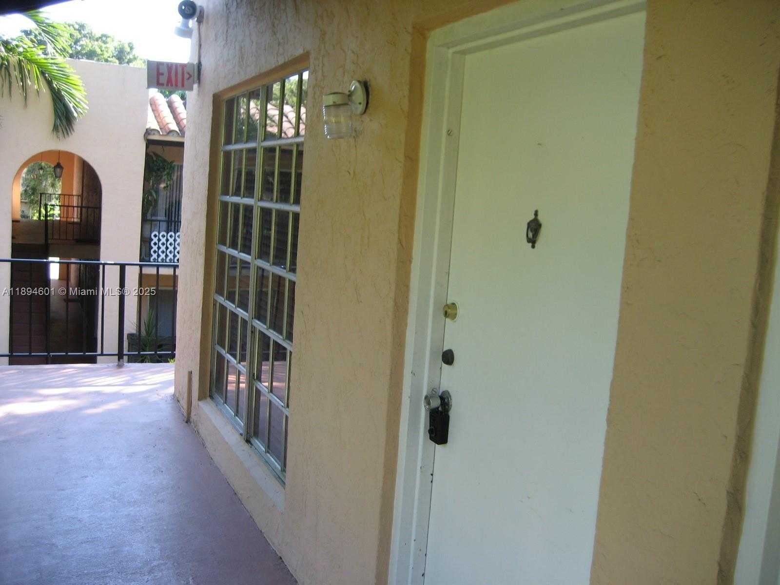 Small Image of 10824 NORTH KENDALL DR #S-26, Miami Number 12
