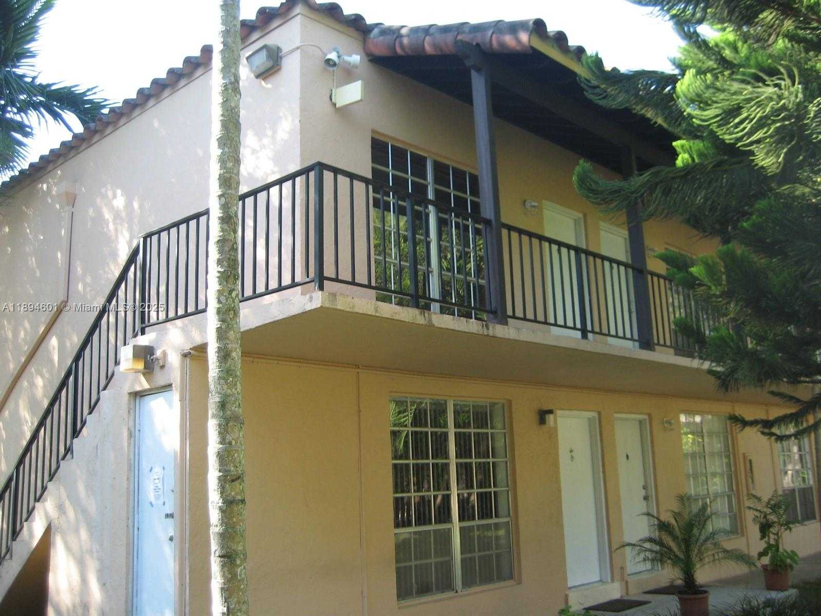 Small Image of 10824 NORTH KENDALL DR #S-26, Miami Number 13