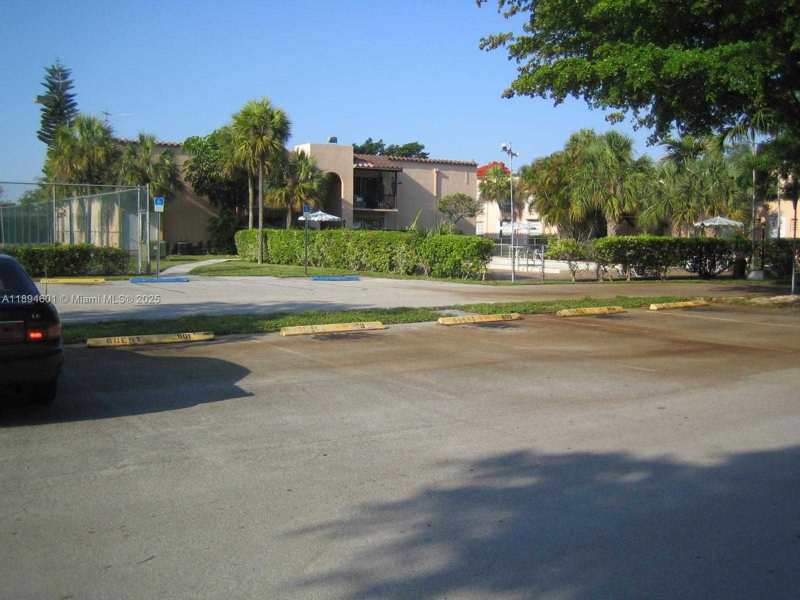 Small Image of 10824 NORTH KENDALL DR #S-26, Miami Number 20