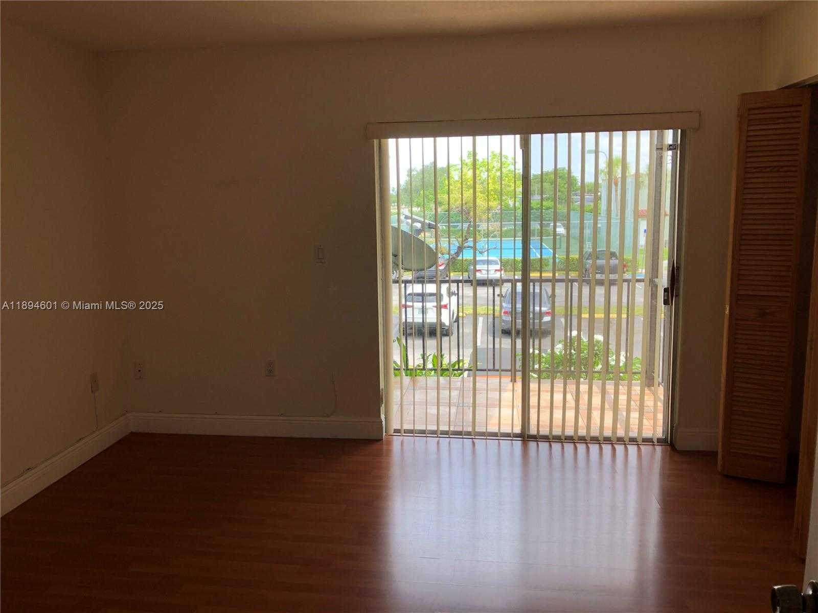 Small Image of 10824 NORTH KENDALL DR #S-26, Miami Number 25