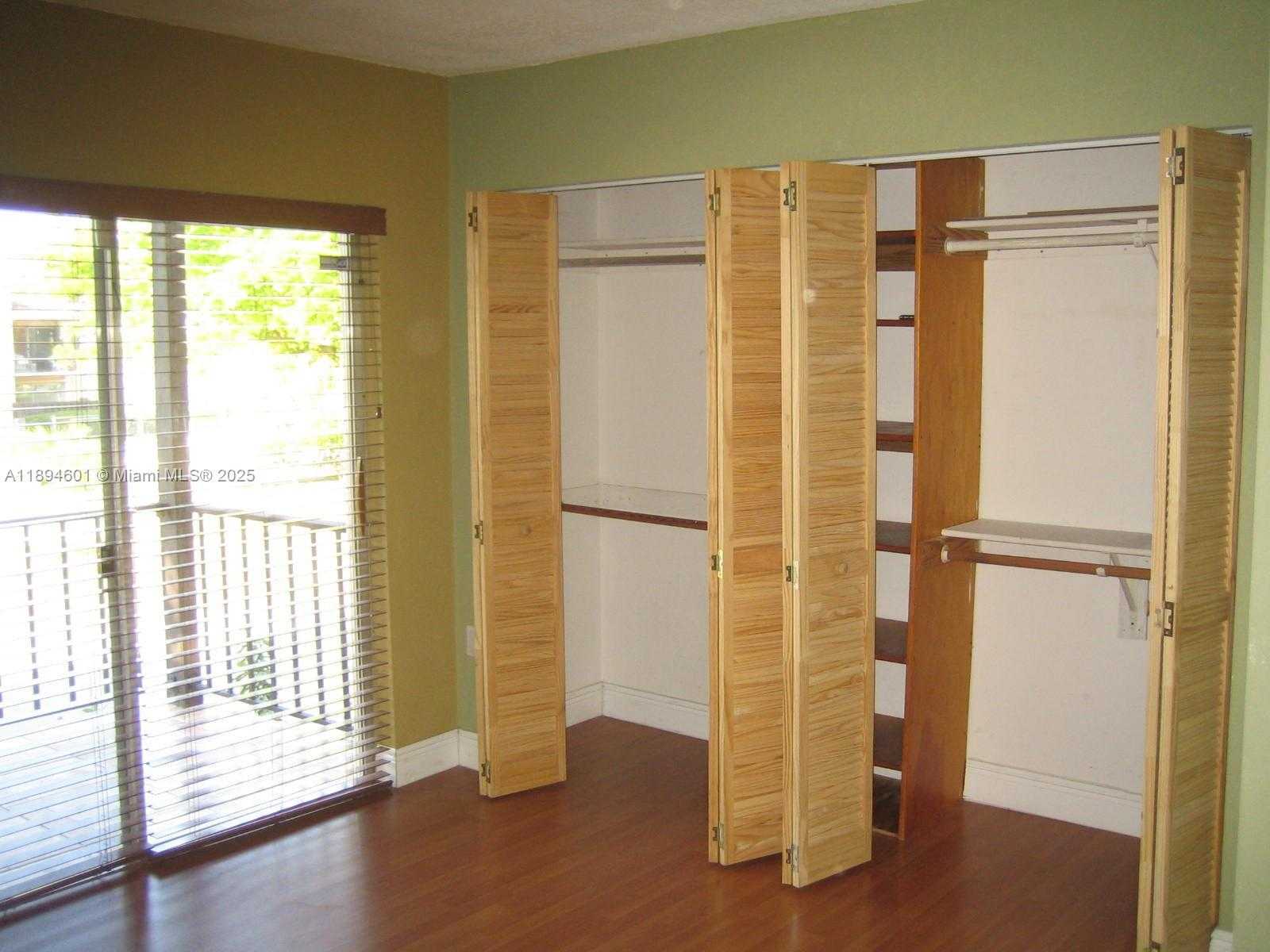 Small Image of 10824 NORTH KENDALL DR #S-26, Miami Number 29