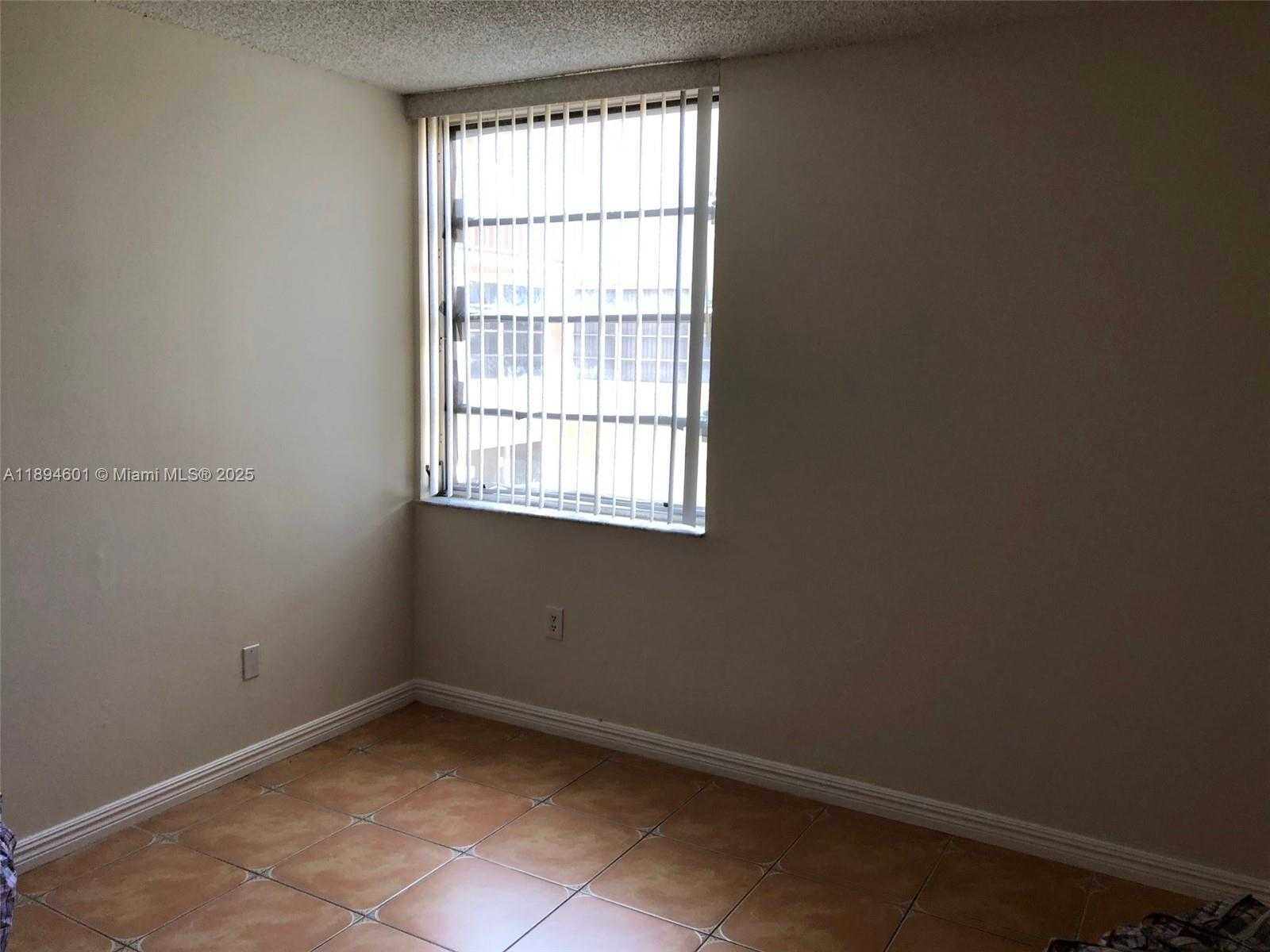 Small Image of 10824 NORTH KENDALL DR #S-26, Miami Number 31