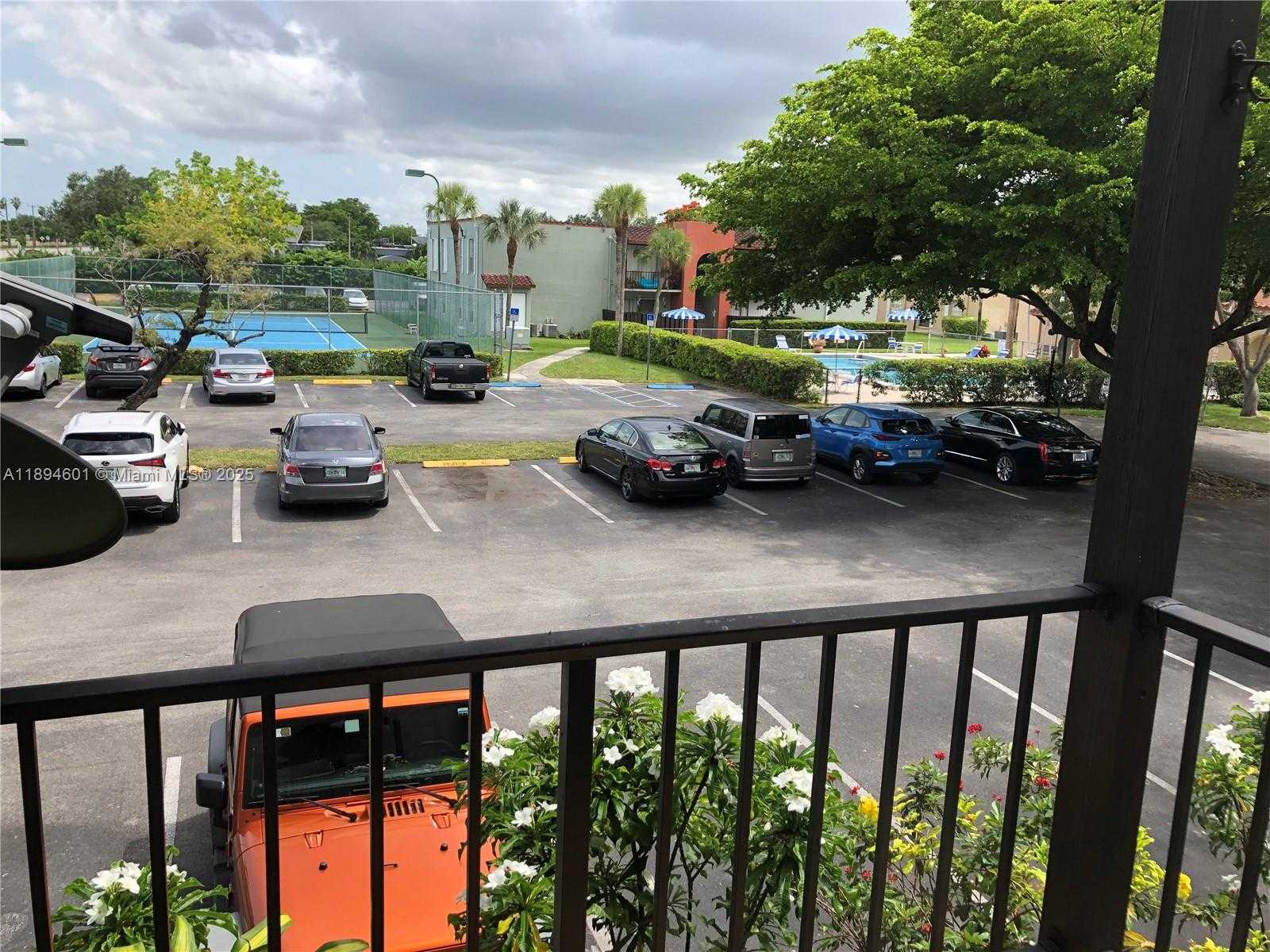 Small Image of 10824 NORTH KENDALL DR #S-26, Miami Number 37