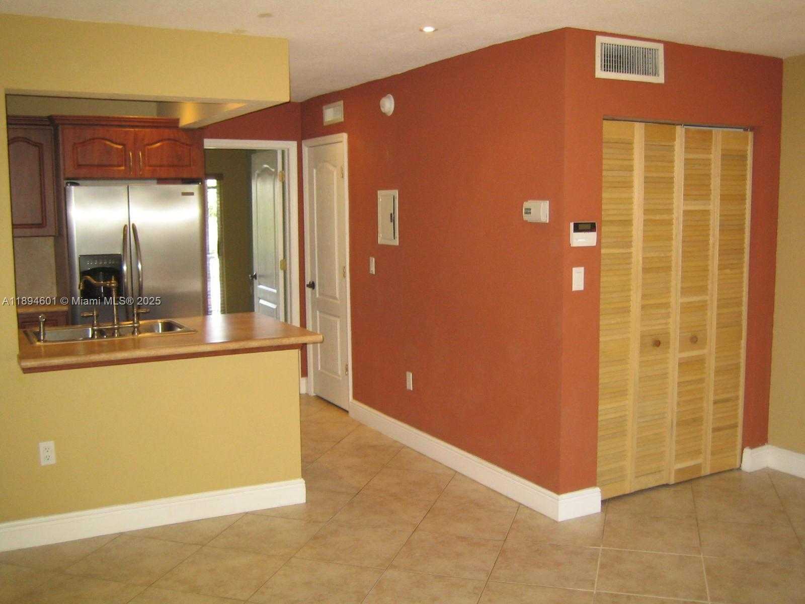 Small Image of 10824 NORTH KENDALL DR #S-26, Miami Number 5