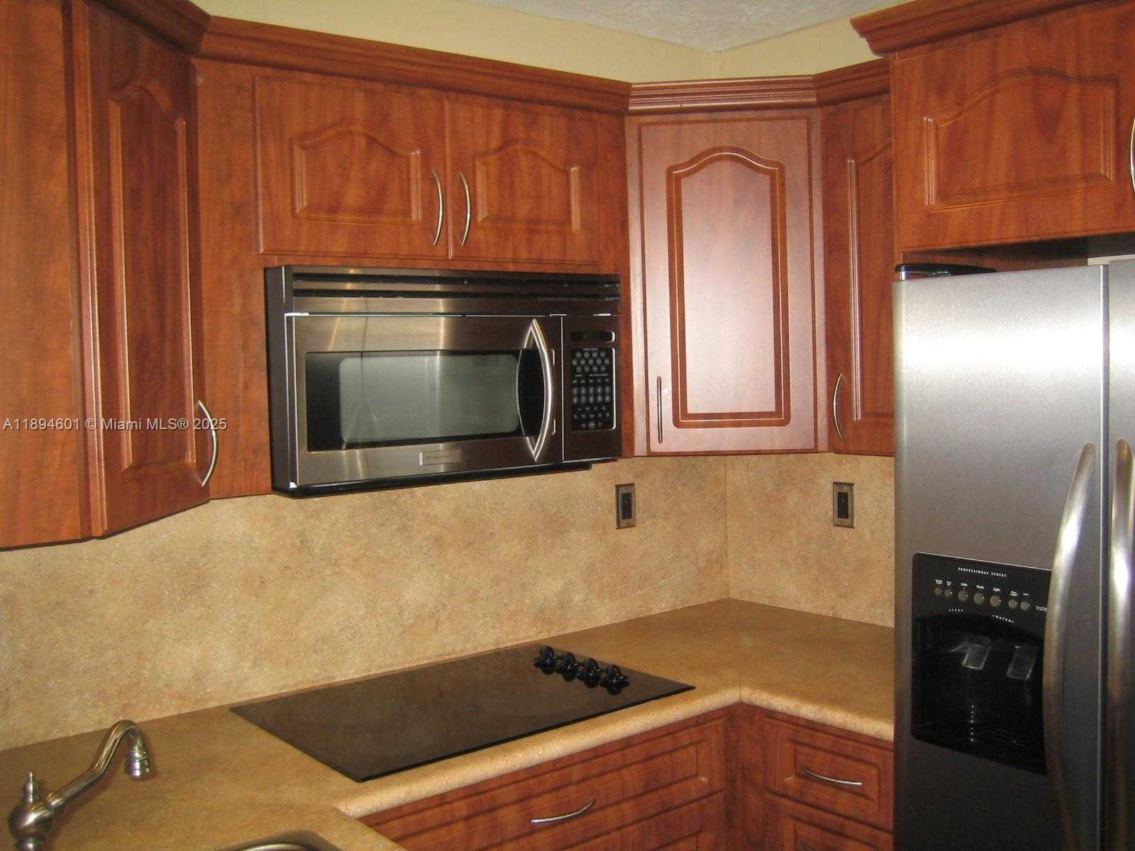 Small Image of 10824 NORTH KENDALL DR #S-26, Miami Number 7