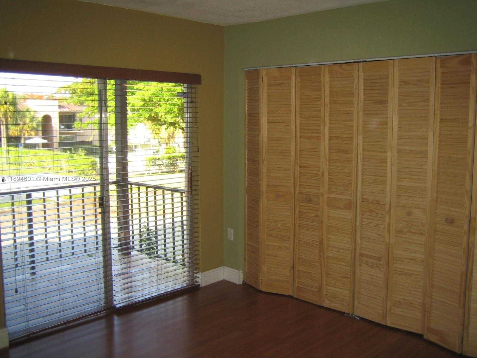 Small Image of 10824 NORTH KENDALL DR #S-26, Miami Number 8