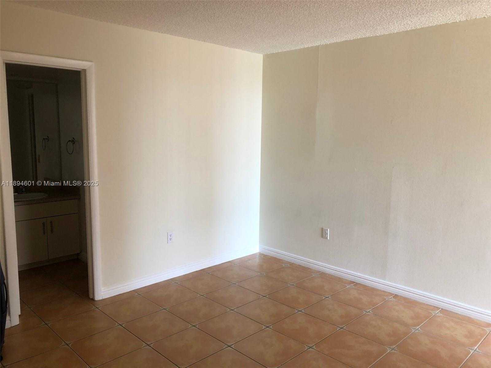 Small Image of 10824 NORTH KENDALL DR #S-26, Miami Number 9