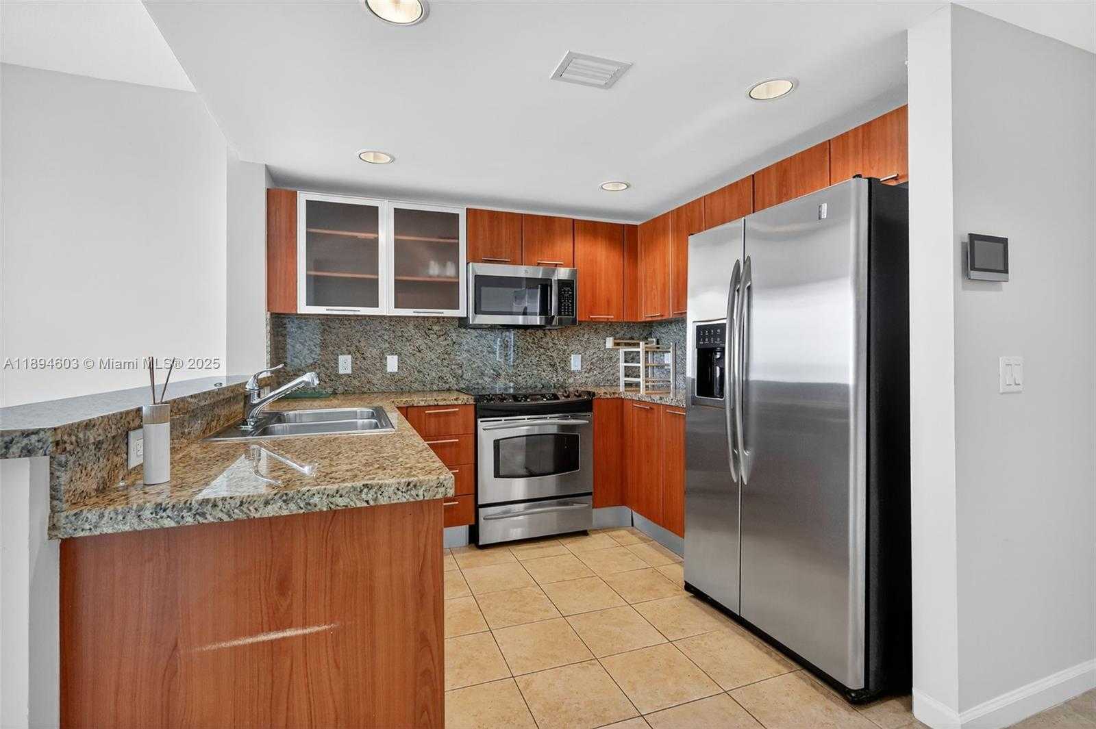 Small Image of 2021 SOUTH WEST 3RD AVE #PH-3, Miami Number 3