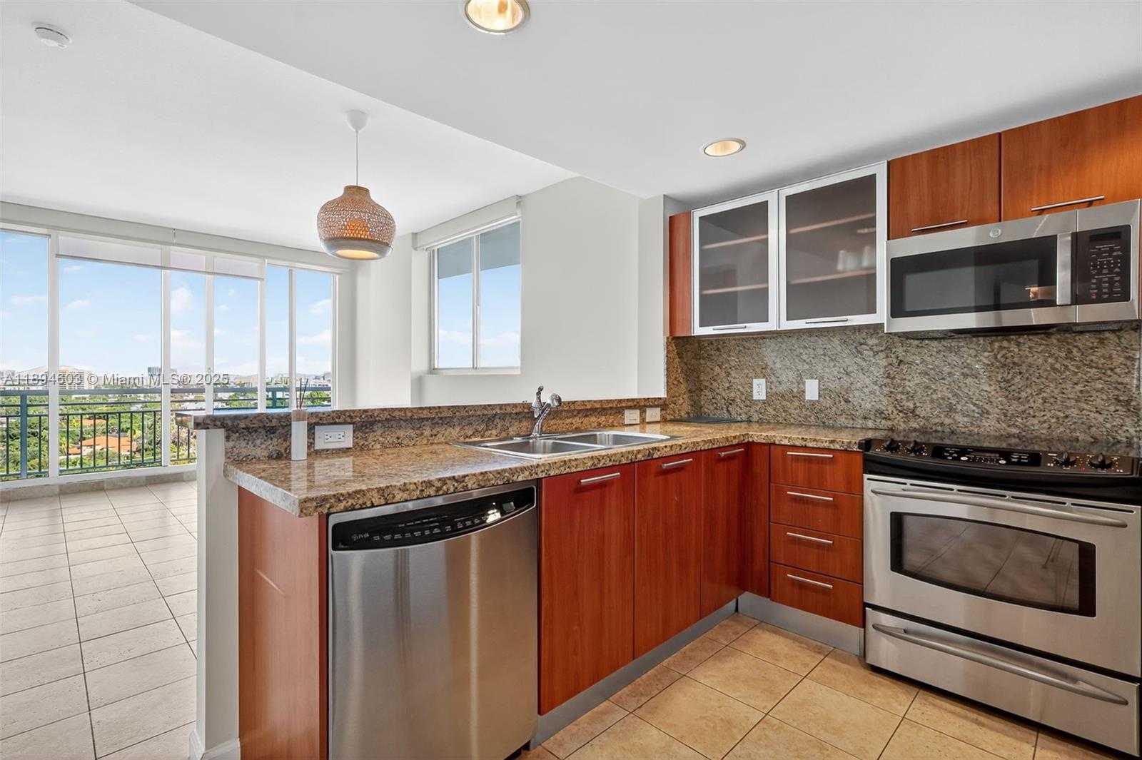 Small Image of 2021 SOUTH WEST 3RD AVE #PH-3, Miami Number 4